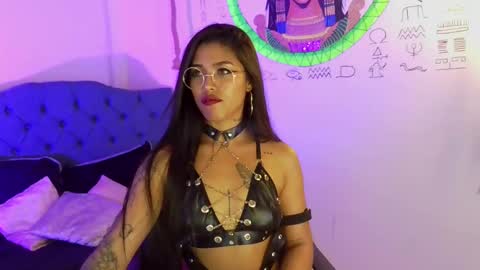 Snapshot of antonella_miller18 chatting on February 24, 8:38 am Antonella online show from February 24, 8:38 am