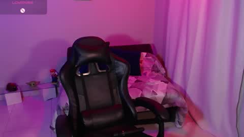 Snapshot of antonella_miller19 chatting on June 10, 4:34 am Antonella online show from June 10, 4:34 am