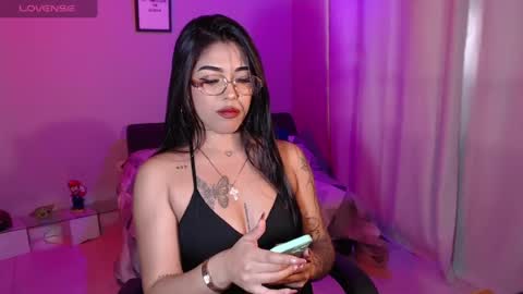 Snapshot of antonella_miller19 chatting on June 16, 1:47 pm Antonella online show from June 16, 1:47 pm
