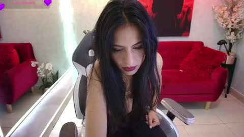 Antonella.  online show from May 13, 12:46 pm
