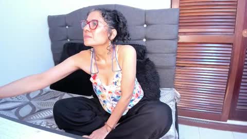 antonella_rizzo01 online show from March 26, 11:21 pm