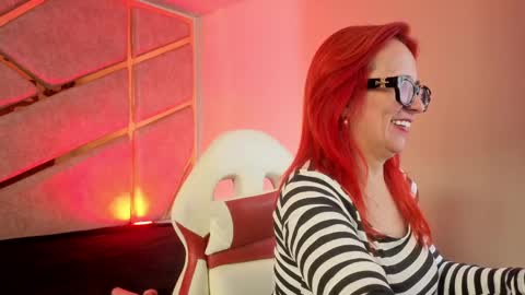 Snapshot of antonella_santorini chatting on May 19, 6:03 pm online show from May 19, 6:03 pm