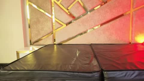 Snapshot of antonella_santorini chatting on May 28, 6:27 pm online show from May 28, 6:27 pm