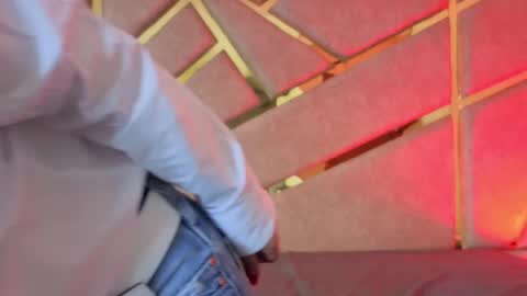 Snapshot of antonella_santorini chatting on June 3, 6:57 pm online show from June 3, 6:57 pm