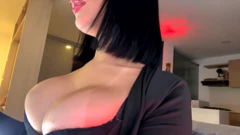 Snapshot of antonella_silva chatting on November 18, 12:16 am Anto online show from November 18, 12:16 am