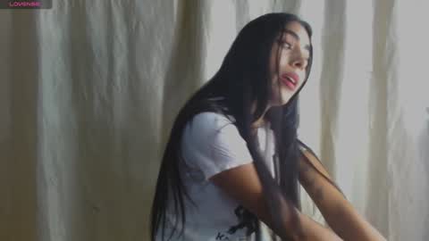 Snapshot of antonellaandnoah chatting on December 5, 1:03 am AntonellaAndNoah online show from December 5, 1:03 am