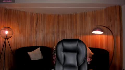 Snapshot of antonelladimeo chatting on May 26, 4:08 am A N TO online show from May 26, 4:08 am
