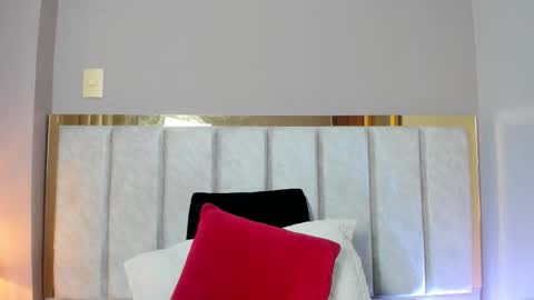 AntonellaHall  online show from November 28, 12:08 pm