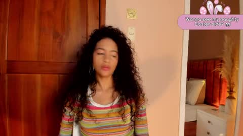 Snapshot of antonellahall_ chatting on April 4, 6:16 pm AntonellaHall online show from April 4, 6:16 pm