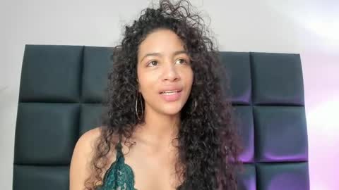 Snapshot of antonellahall_ chatting on April 10, 6:45 pm AntonellaHall online show from April 10, 6:45 pm