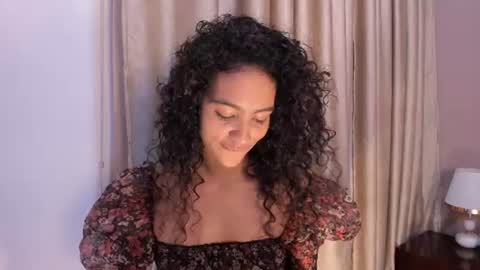 Snapshot of antonellahall_ chatting on June 12, 1:04 am AntonellaHall online show from June 12, 1:04 am