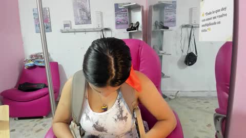 ANTONELLA online show from January 14, 12:00 pm