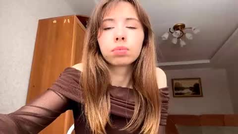 Snapshot of antonettabunyan chatting on March 5, 9:27 am Serena online show from March 5, 9:27 am