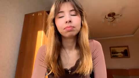 Snapshot of antonettabunyan chatting on March 11, 7:03 am Serena online show from March 11, 7:03 am