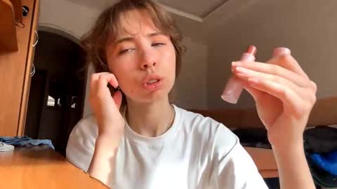 Snapshot of antonettabunyan chatting on March 22, 7:01 am Serena online show from March 22, 7:01 am