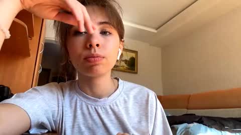 Snapshot of antonettabunyan chatting on March 24, 8:19 am Serena online show from March 24, 8:19 am