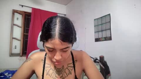 Snapshot of antoniabloom chatting on October 14, 1:50 am Antonia online show from October 14, 1:50 am