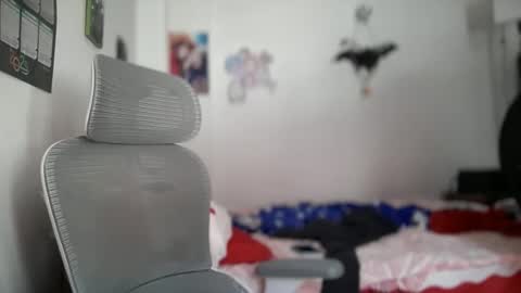 Snapshot of antoniabloom chatting on December 3, 5:22 pm Antonia online show from December 3, 5:22 pm