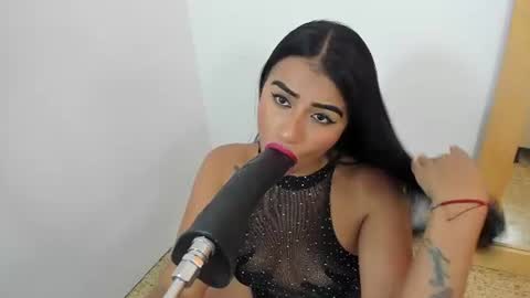 Antonia online show from July 4, 11:38 am