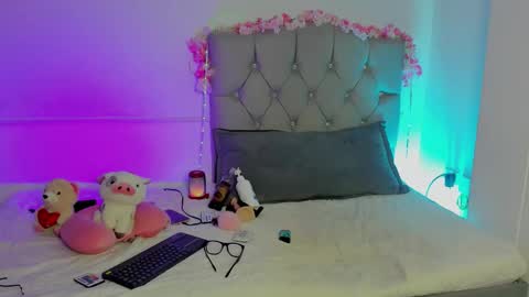 antonieta23 online show from December 18, 3:12 am