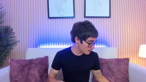 Antonio online show from December 2, 6:58 pm