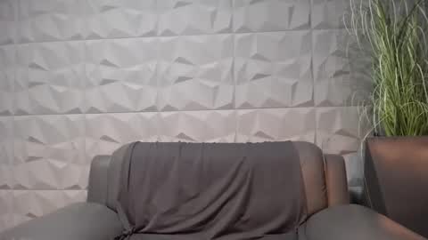 HI My name is Antonio online show from December 18, 11:19 pm