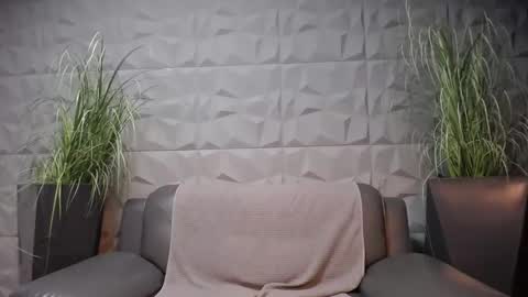 HI My name is Antonio online show from December 29, 11:08 pm