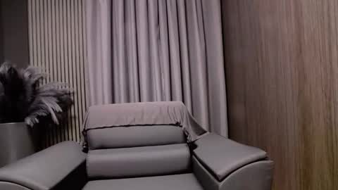 Snapshot of antoniovalentinidiamond chatting on April 4, 6:49 pm HI My name is Antonio online show from April 4, 6:49 pm