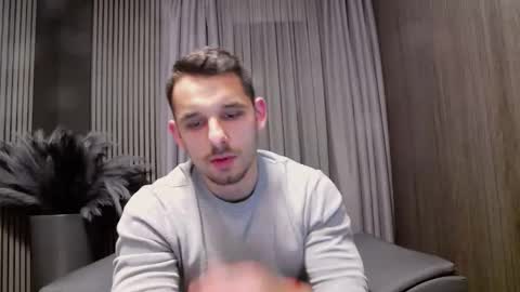 Snapshot of antoniovalentinidiamond chatting on April 14, 6:58 pm HI My name is Antonio online show from April 14, 6:58 pm
