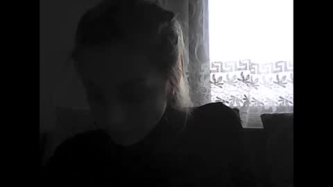 Snapshot of antonny_kaia chatting on December 20, 11:17 am Antonny and Kaia online show from December 20, 11:17 am