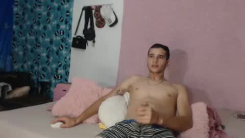 karol y antony online show from February 3, 5:18 am