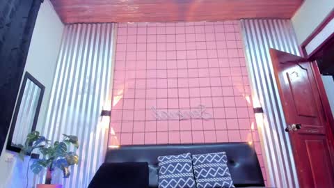 Juan Camilo online show from January 18, 1:30 am