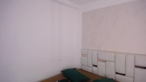 antony_d_ossa online show from June 1, 7:37 pm