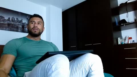 Snapshot of antonydangelo chatting on January 11, 1:37 am ANTONY D ANGELO online show from January 11, 1:37 am