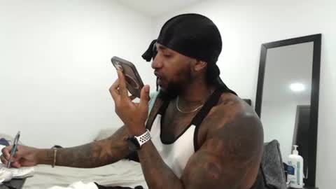 antwanblack11 online show from October 17, 8:33 pm