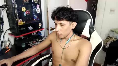 AnuarDHM online show from November 14, 4:38 pm