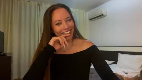 Snapshot of anuetta chatting on August 1, 8:08 pm Aneutta online show from August 1, 8:08 pm