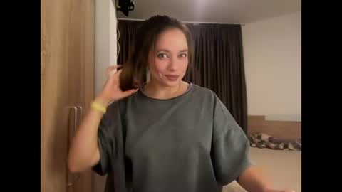 Snapshot of anuetta chatting on August 7, 6:32 pm Aneutta online show from August 7, 6:32 pm