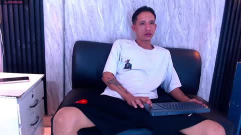 Snapshot of anxiuos_miller chatting on June 17, 3:53 am anxiuos miller online show from June 17, 3:53 am