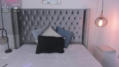 anya_belth online show from October 25, 7:19 pm