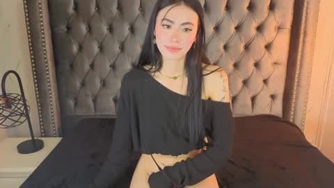 Snapshot of anya_belth chatting on April 16, 9:39 pm anya_belth online show from April 16, 9:39 pm