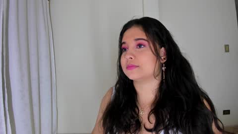 I am Anya online show from December 5, 8:22 am