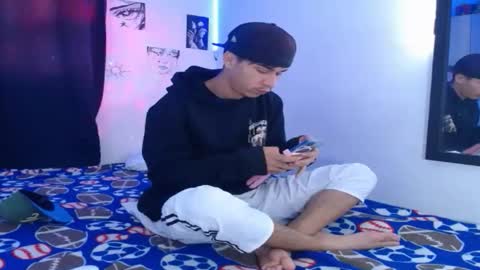 anyelo_sexyhot online show from April 1, 7:20 am