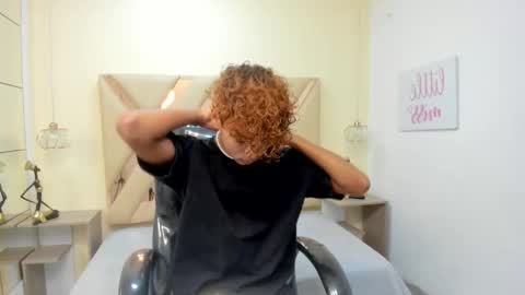 anyelotwink online show from January 18, 12:42 pm