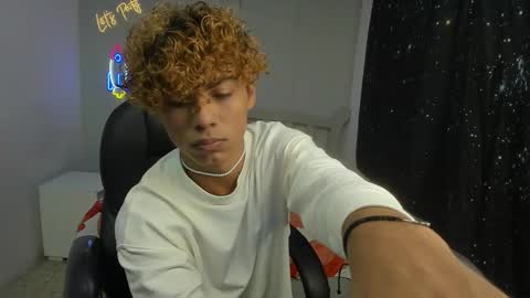 anyelotwink online show from February 2, 8:40 pm