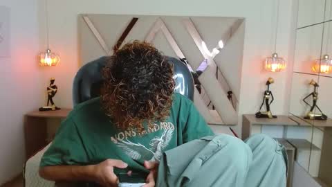 anyelotwink online show from March 25, 5:13 am