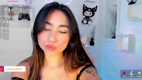 anyeluz_z online show from January 28, 5:35 pm