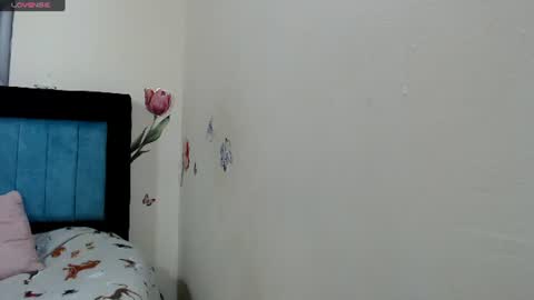 anyxs01 online show from July 29, 12:03 pm