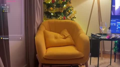 Snapshot of ap_couple chatting on November 29, 2:25 am ap_couple online show from November 29, 2:25 am