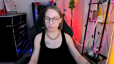 Snapshot of aphexqueen chatting on December 14, 7:57 pm APHEX QUEEN online show from December 14, 7:57 pm